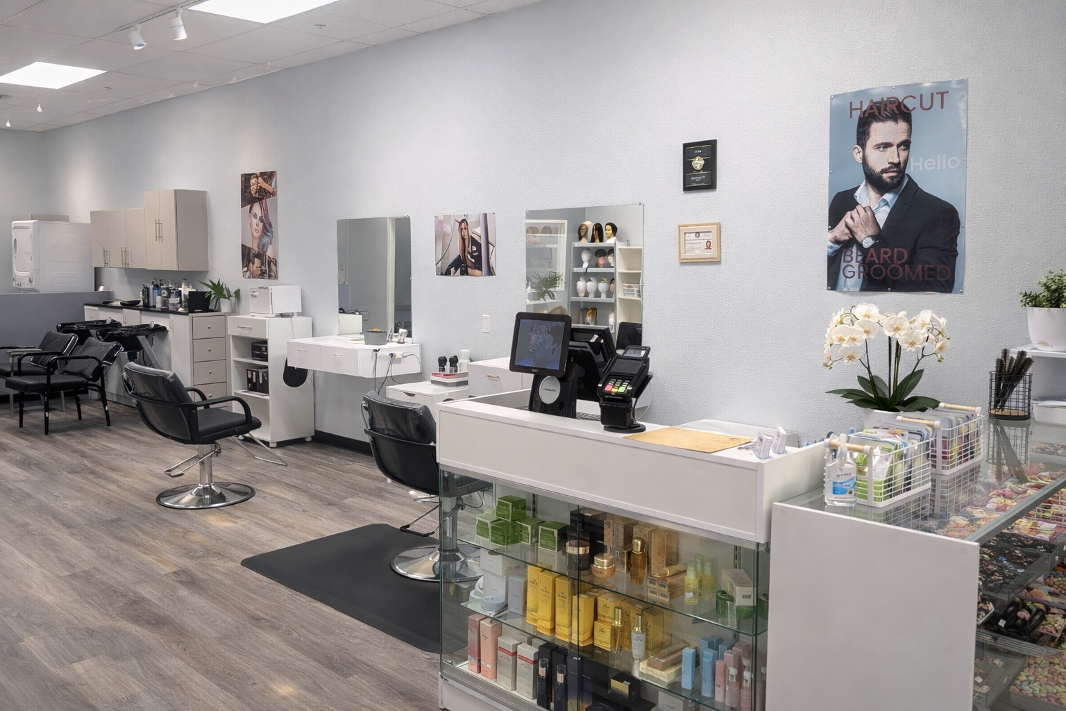 H Clip salon interior